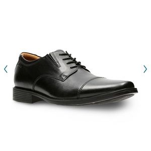 Men's dress shoes